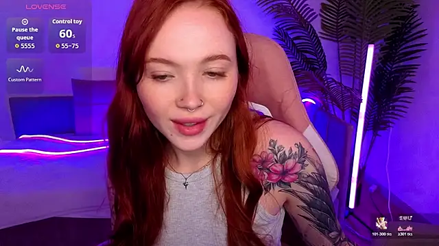 Snapshot of Maya_Light chatting on November 20, 2025, 8:26 am Maya Light online show from November 20, 2025, 8:26 am