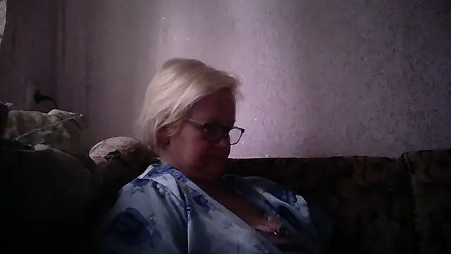 Snapshot of Mayya4321 chatting on May 30, 2026, 6:42 am Mayya4321 online show from May 30, 2026, 6:42 am