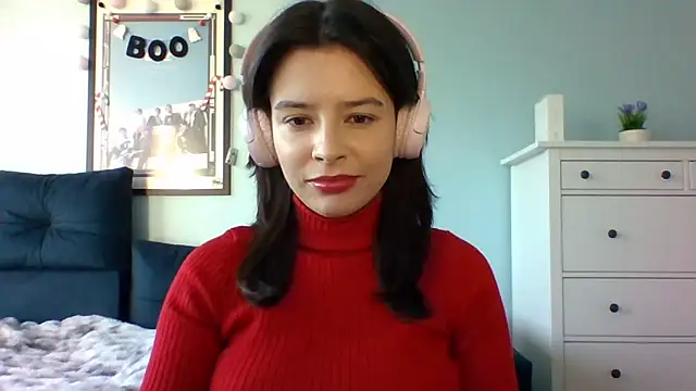 LariceSexy online show from November 7, 2025, 1:15 pm