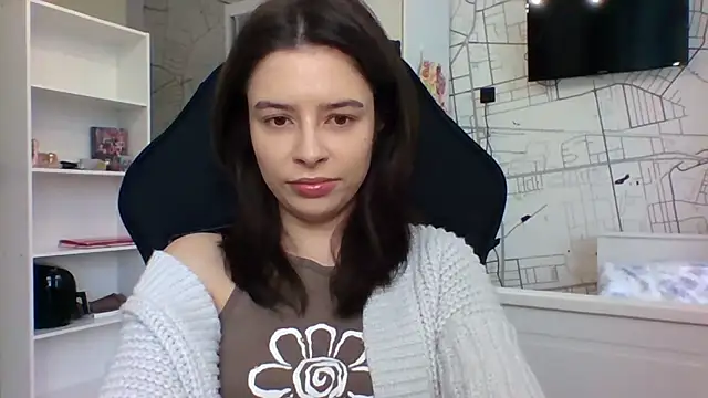 LariceSexy online show from November 24, 2025, 1:11 pm