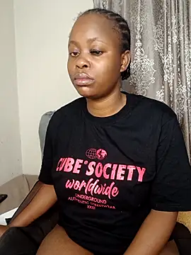 Snapshot of Cherry-brown55 chatting on December 3, 2025, 1:17 am Cherry-brown55 online show from December 3, 2025, 1:17 am