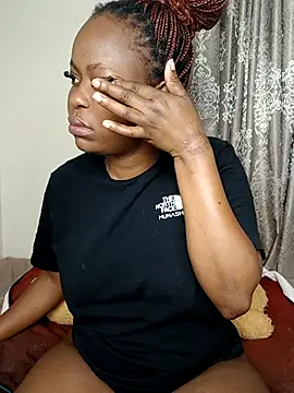 Snapshot of Cherry-brown55 chatting on November 12, 2025, 1:32 am Cherry-brown55 online show from November 12, 2025, 1:32 am