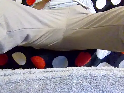 lebaneeseguy online show from December 14, 2025, 7:52 pm