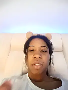 Snapshot of Zaira_Rose_ chatting on March 25, 2026, 2:16 pm Zaira Rose online show from March 25, 2026, 2:16 pm