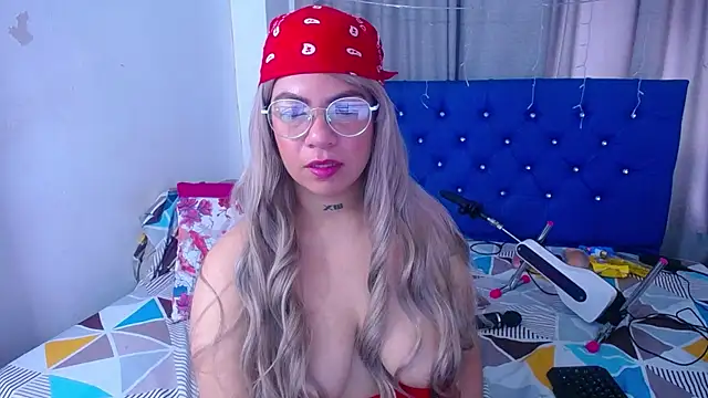 Snapshot of hornny_cougar chatting on November 10, 2025, 6:02 pm hornny cougar online show from November 10, 2025, 6:02 pm