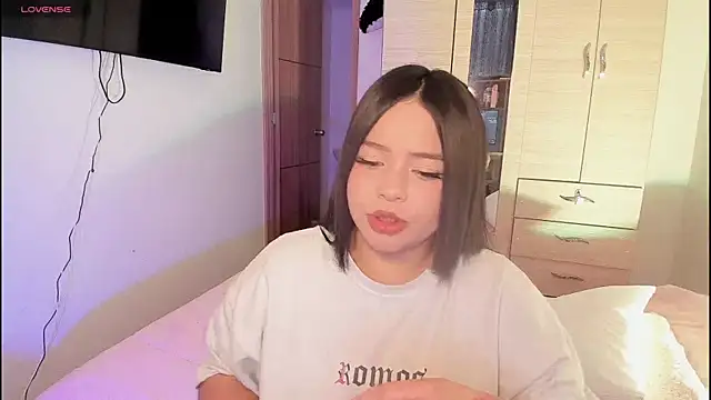 Snapshot of ImamDahian chatting on November 5, 2025, 7:28 pm ImamDahian online show from November 5, 2025, 7:28 pm