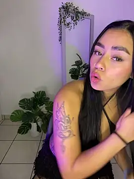 Snapshot of meli_ortiz_ chatting on February 25, 2026, 2:39 pm meli ortiz online show from February 25, 2026, 2:39 pm