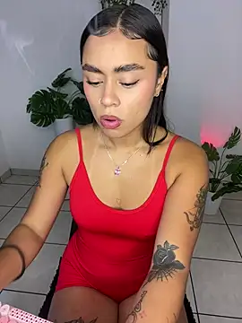 Snapshot of meli_ortiz_ chatting on June 24, 2026, 3:32 pm meli ortiz online show from June 24, 2026, 3:32 pm