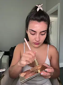 Snapshot of cute_carly_ chatting on May 15, 2026, 10:02 am cute carly online show from May 15, 2026, 10:02 am