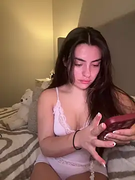 Snapshot of cute_carly_ chatting on February 8, 2026, 9:56 pm cute carly online show from February 8, 2026, 9:56 pm