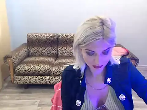 SexyBeatriice online show from November 9, 2025, 7:45 am