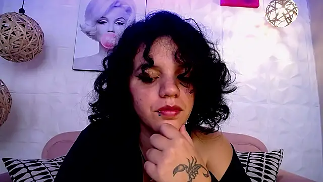 Snapshot of HoneyVelvet chatting on January 30, 2025, 9:47 pm HoneyVelvet online show from January 30, 2025, 9:47 pm