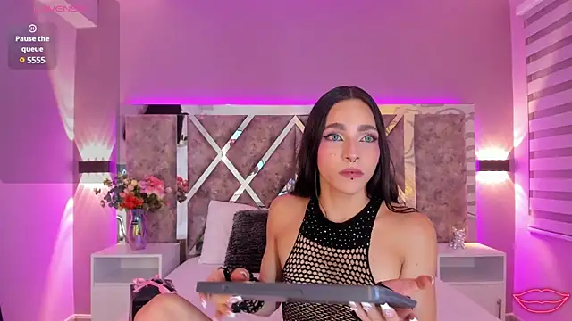 CandyLuxury   online show from March 23, 2025, 2:37 am