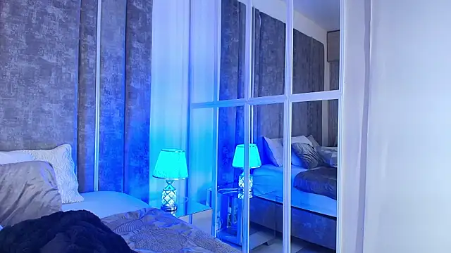 AliDiaz  online show from April 7, 2026, 6:43 pm