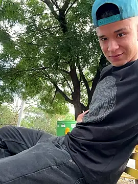 arevalo1124 online show from October 7, 2025, 9:16 pm