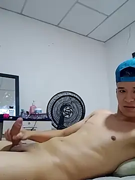 arevalo1124 online show from February 6, 2025, 4:36 pm