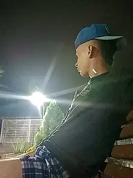 arevalo1124 online show from March 20, 2025, 5:13 am