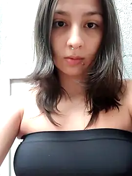 Snapshot of Maiden-Hot chatting on March 18, 2026, 8:10 pm Maiden-Hot online show from March 18, 2026, 8:10 pm