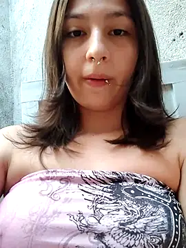 Snapshot of Maiden-Hot chatting on March 4, 2026, 7:32 pm Maiden-Hot online show from March 4, 2026, 7:32 pm