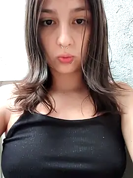 Snapshot of Maiden-Hot chatting on April 4, 2026, 8:04 pm Maiden-Hot online show from April 4, 2026, 8:04 pm