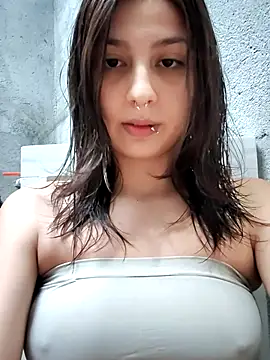 Snapshot of Maiden-Hot chatting on April 14, 2026, 10:15 pm Maiden-Hot online show from April 14, 2026, 10:15 pm