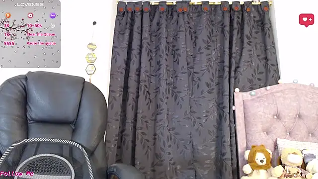 Snapshot of ellajonz chatting on November 5, 2025, 1:42 am ellajonz online show from November 5, 2025, 1:42 am