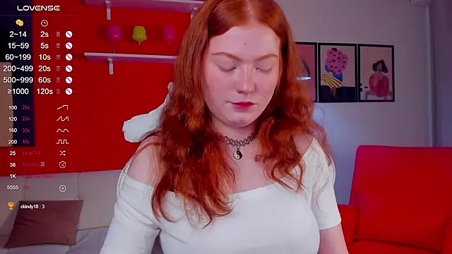 Snapshot of SophieOuld chatting on October 10, 2025, 3:07 am SophieOuld online show from October 10, 2025, 3:07 am