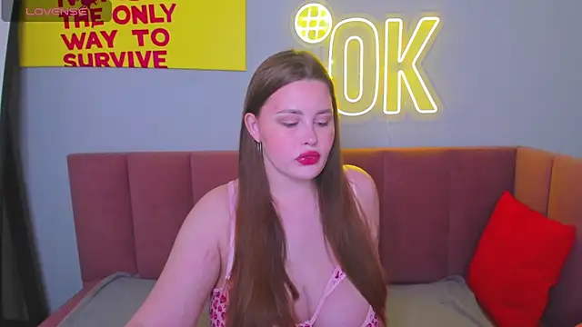 Snapshot of MargaretRoyy chatting on October 10, 2025, 5:08 am MargaretRoyy online show from October 10, 2025, 5:08 am