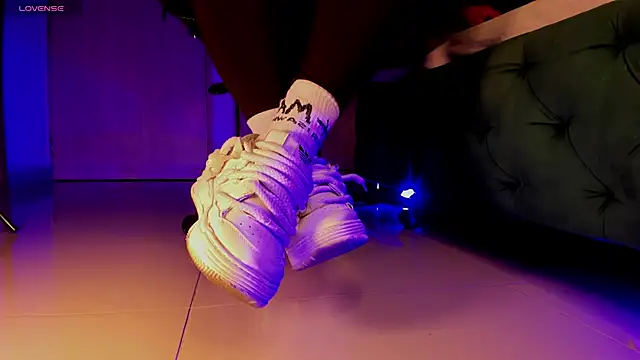 aleya bliss online show from November 23, 2025, 2:54 am