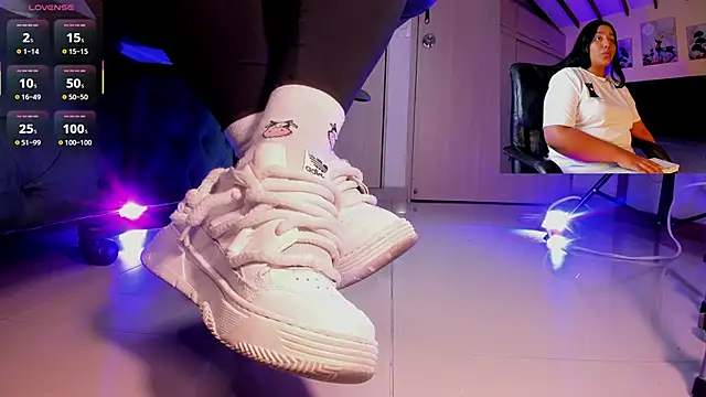 aleya bliss online show from November 27, 2025, 3:07 am