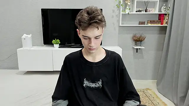 Snapshot of avegothy- chatting on February 7, 2025, 6:56 pm avegothy- online show from February 7, 2025, 6:56 pm