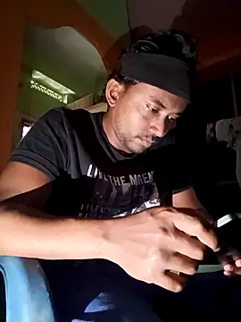 Snapshot of bigcock_thick chatting on November 28, 2025, 9:53 am bigcock thick online show from November 28, 2025, 9:53 am