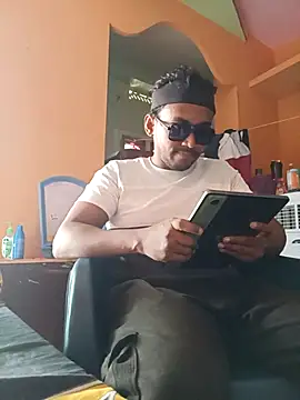 Snapshot of bigcock_thick chatting on October 10, 2025, 6:36 am bigcock thick online show from October 10, 2025, 6:36 am