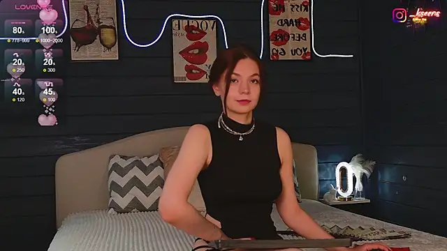 Eseensia online show from October 3, 2025, 2:37 am