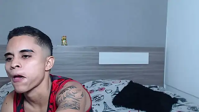 Liiamthompson online show from October 9, 2025, 11:16 pm