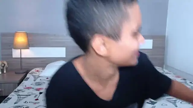 Liiamthompson online show from October 4, 2025, 12:50 pm