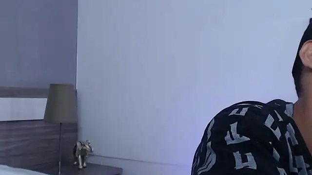 Liiamthompson online show from September 25, 2025, 9:54 pm