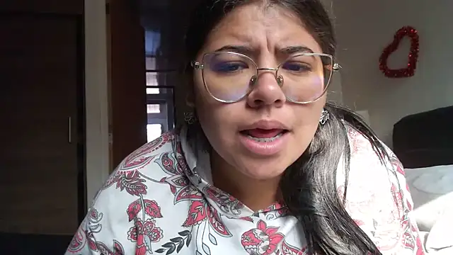 viccky vick online show from March 11, 2025, 1:45 pm