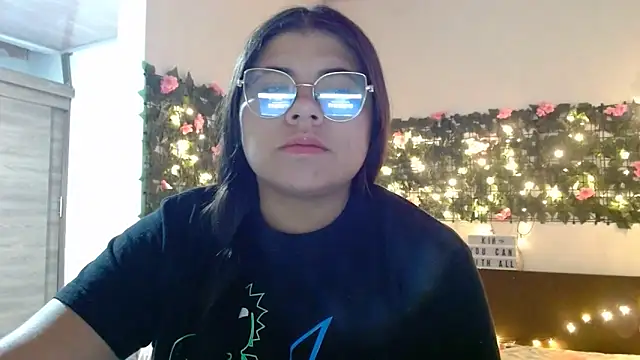 viccky vick online show from November 19, 2025, 10:43 pm