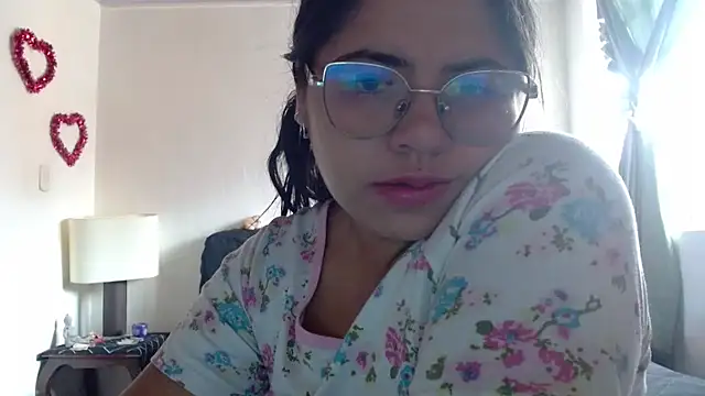 viccky vick online show from September 14, 2025, 5:02 pm