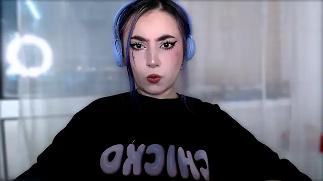 Snapshot of purplewitch chatting on November 20, 2025, 8:31 pm purplewitch online show from November 20, 2025, 8:31 pm