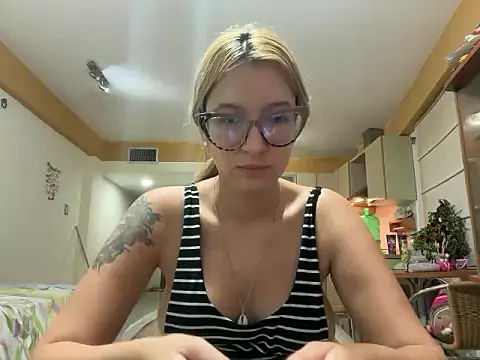 Snapshot of Mermaid-hana chatting on November 25, 2025, 11:10 am Mermaid-hana online show from November 25, 2025, 11:10 am