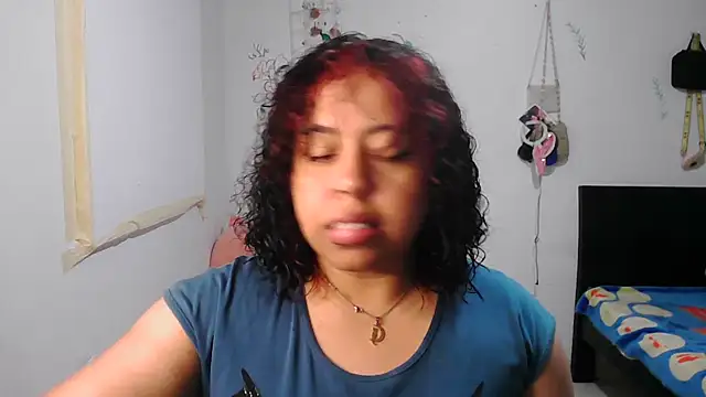 Snapshot of alexandraluv chatting on November 23, 2025, 7:24 pm alexandraluv online show from November 23, 2025, 7:24 pm