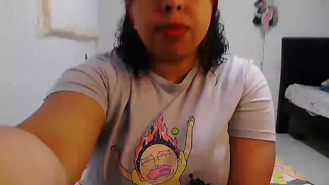 Snapshot of alexandraluv chatting on November 21, 2025, 4:06 pm alexandraluv online show from November 21, 2025, 4:06 pm