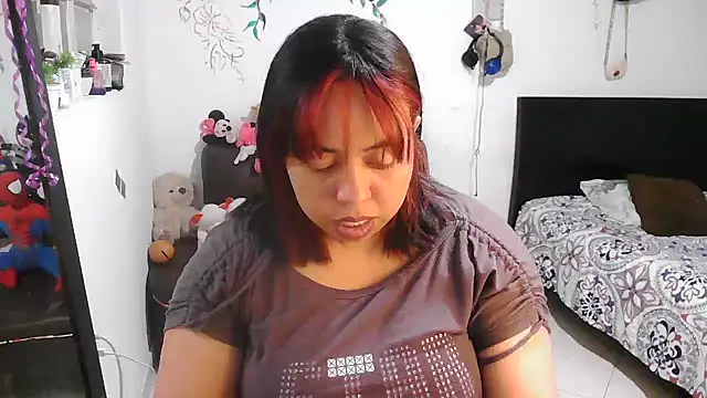 Snapshot of alexandraluv chatting on November 10, 2025, 10:04 pm alexandraluv online show from November 10, 2025, 10:04 pm