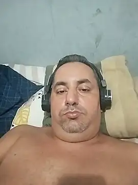 Snapshot of Cruelmalvado chatting on January 15, 2026, 5:22 am Cruelmalvado online show from January 15, 2026, 5:22 am