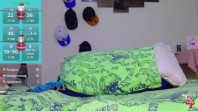 Snapshot of Keiviid chatting on December 14, 2025, 10:04 pm Keiviid online show from December 14, 2025, 10:04 pm