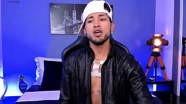 Max Conor1 online show from September 26, 2025, 11:50 am