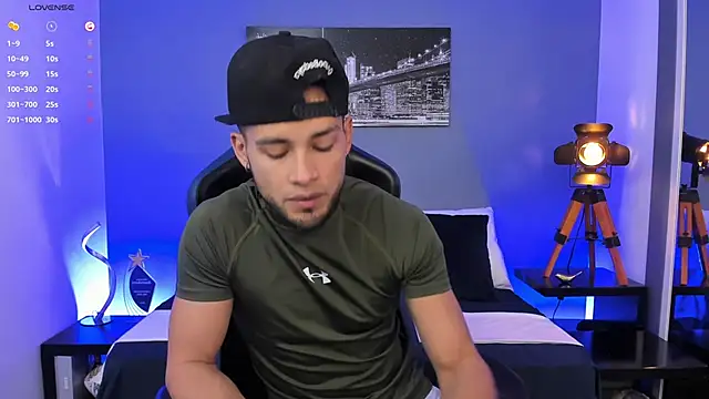 Max Conor1 online show from October 11, 2025, 12:06 pm