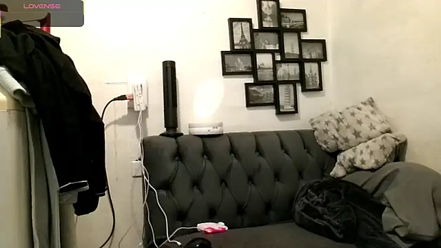 MirandaLatinaLovely online show from March 8, 2026, 3:21 am